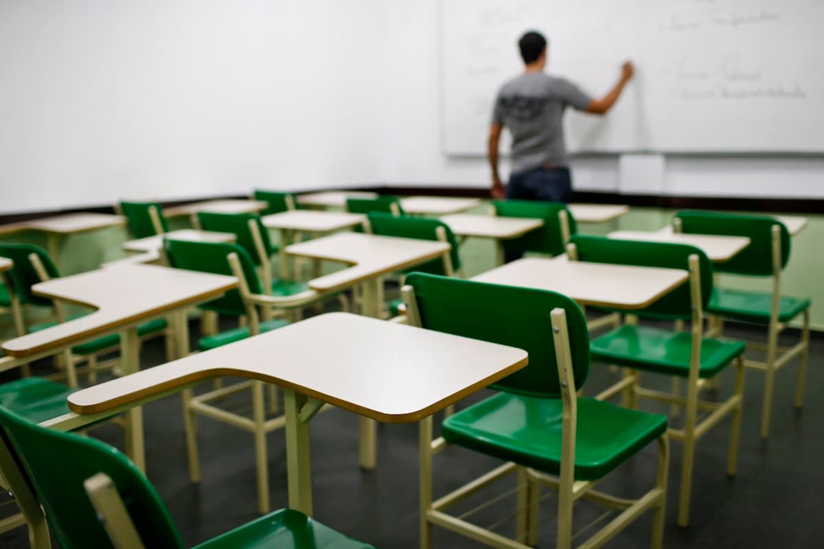 MEC vai fazer pente-fino em 830 mil bolsas com valor total de R$ 1,1 bilhão