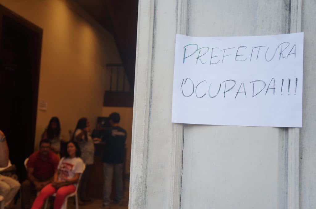 FOTO: Servidores mantêm ocupação e passarão o fim de semana na Prefeitura do Natal
