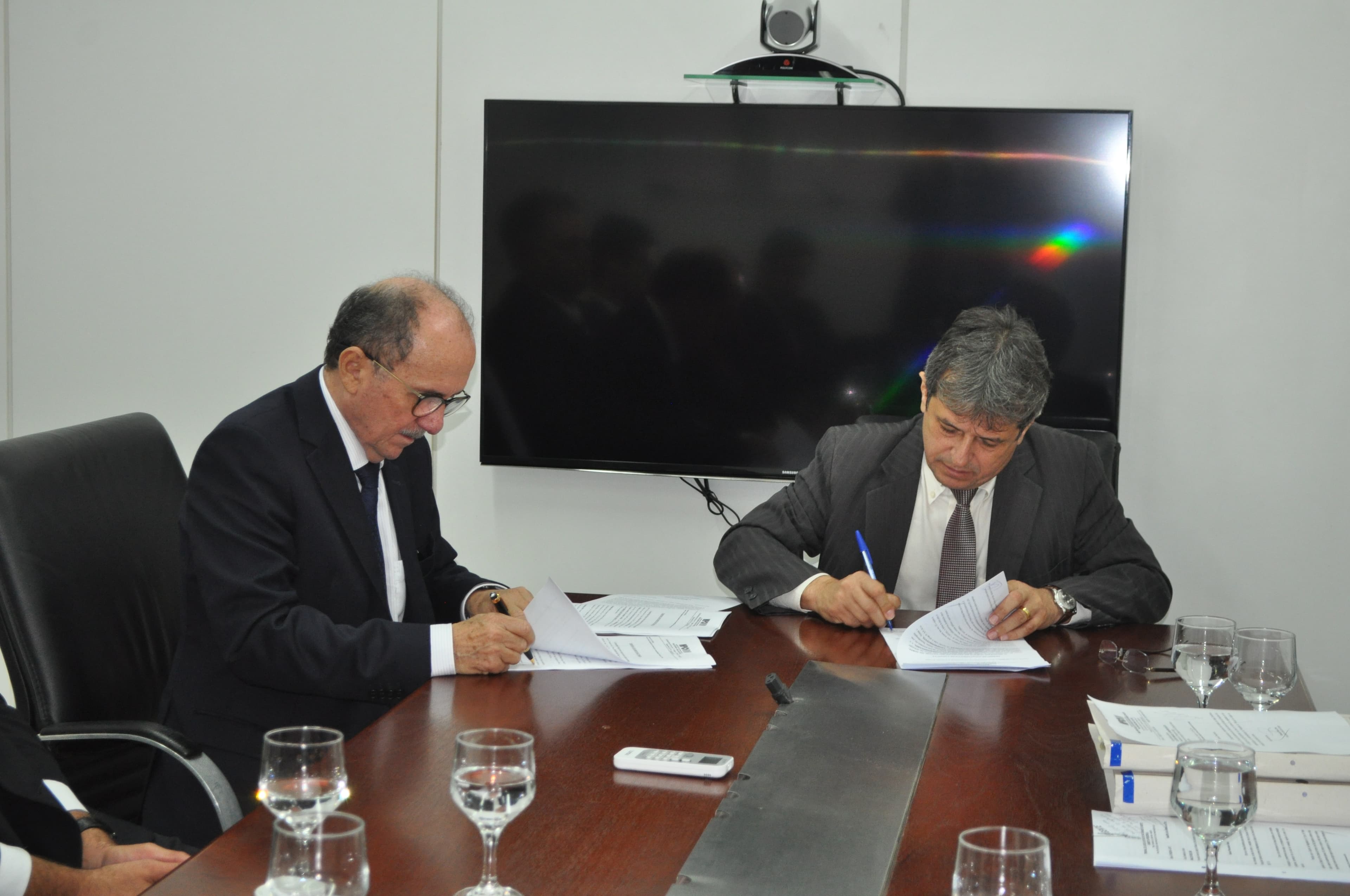 TJRN e Ministério Público firmam TAC que permite contratação de juízes