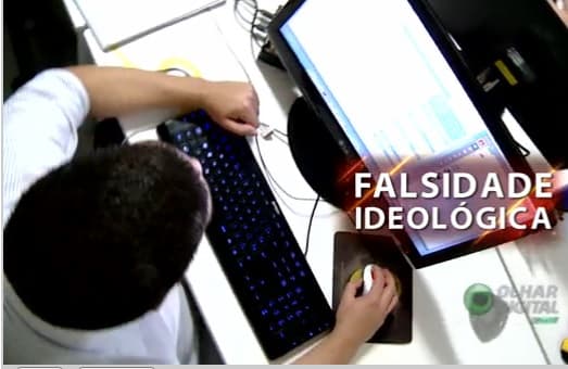 Mentir no currículo e em redes sociais pode dar cadeia