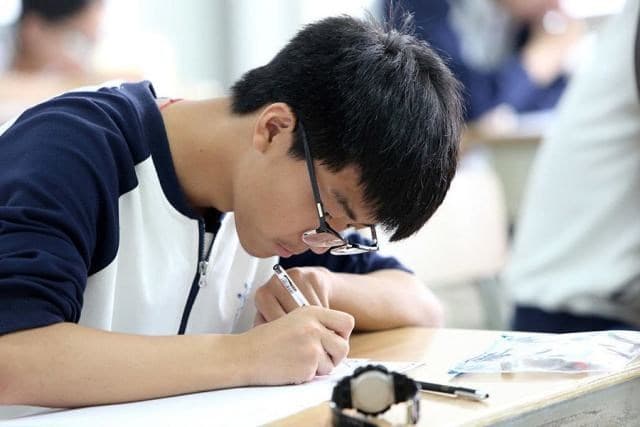 Gaokao: conheça o vestibular chinês que já levou vários alunos ao suicídio