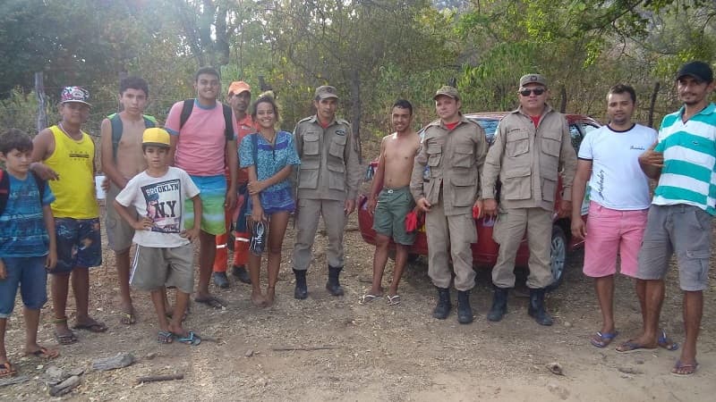 FOTO: Corpo de Bombeiros resgata grupo perdido em Serra Negra do Norte‏