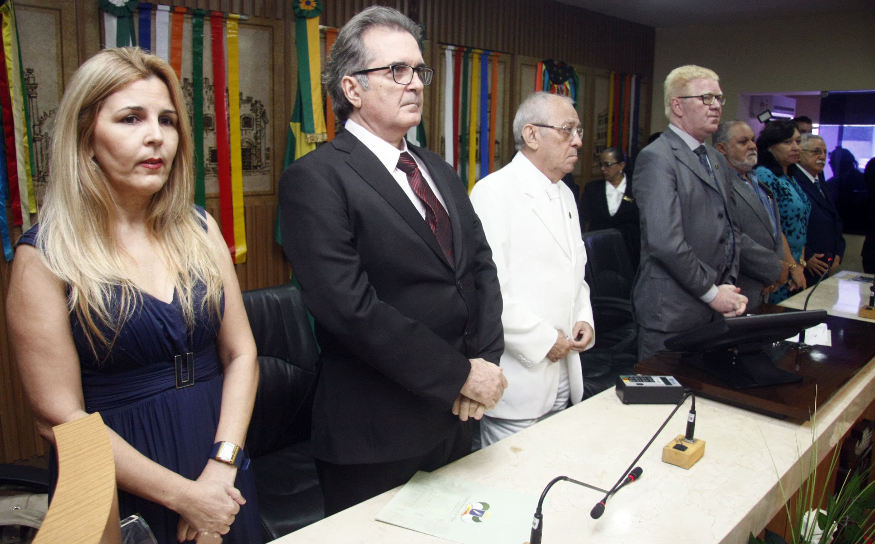 FOTOS: Câmara Municipal de Natal homenageia personalidades culturais em sessão solene; veja nomes