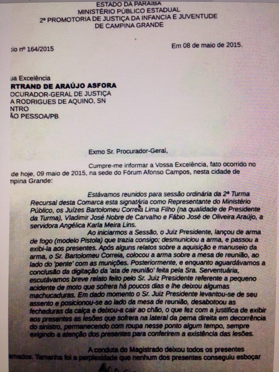Juiz arreia as calças em plena audiência na PB