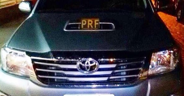 Assessoria jurídica do cantor Filho Araújo emite nota após carro apreendido na BR-304; músico divulga VÍDEO