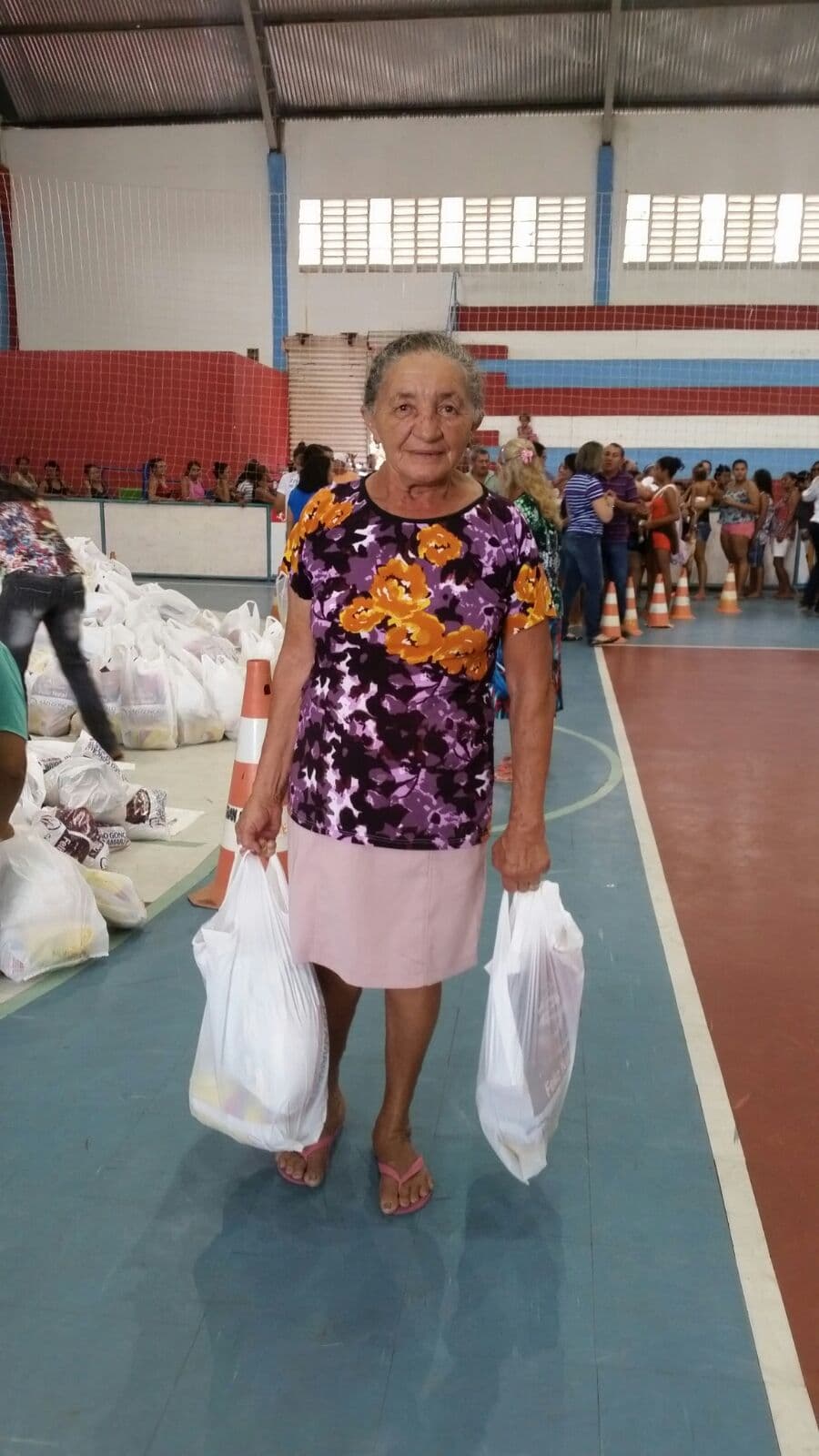 FOTOS: Prefeitura de São Gonçalo do Amarante inicia entrega das Cestas Natalinas para 14 mil famílias carentes do município