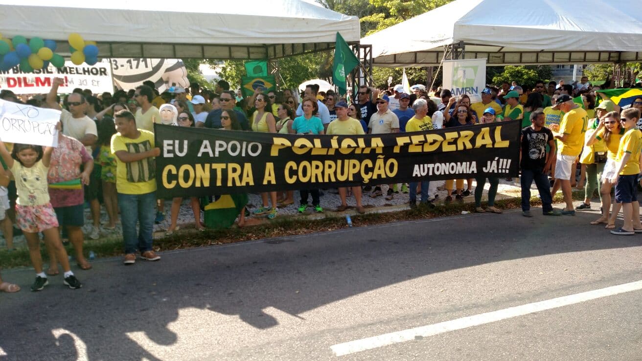 Veja FOTOS exclusivas da movimentação na Praça Cívica