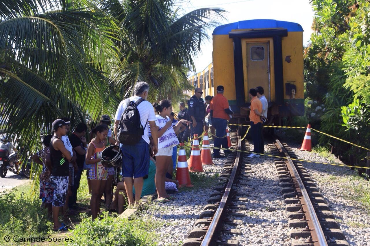 FOTO: Jovem morre após ser atropelada por trem que faz percurso Natal/Ceará-Mirim
