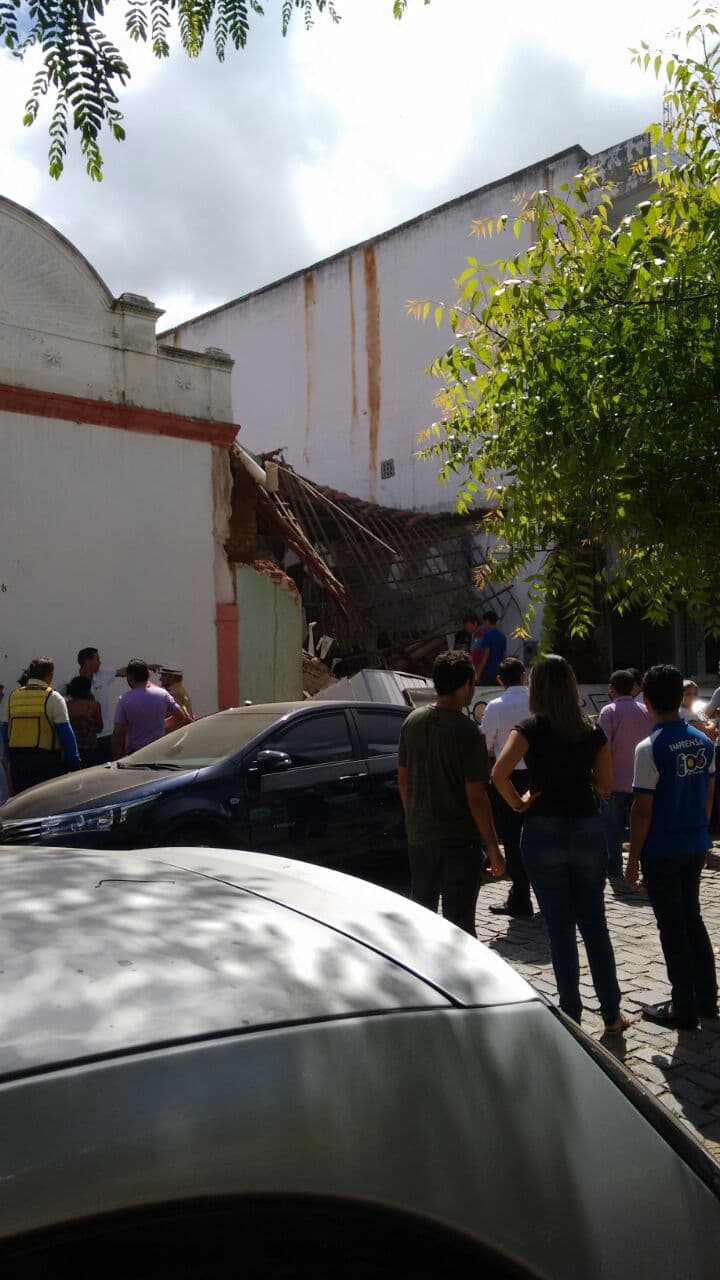 FOTOS: Desabamento de imóvel no centro de Caicó