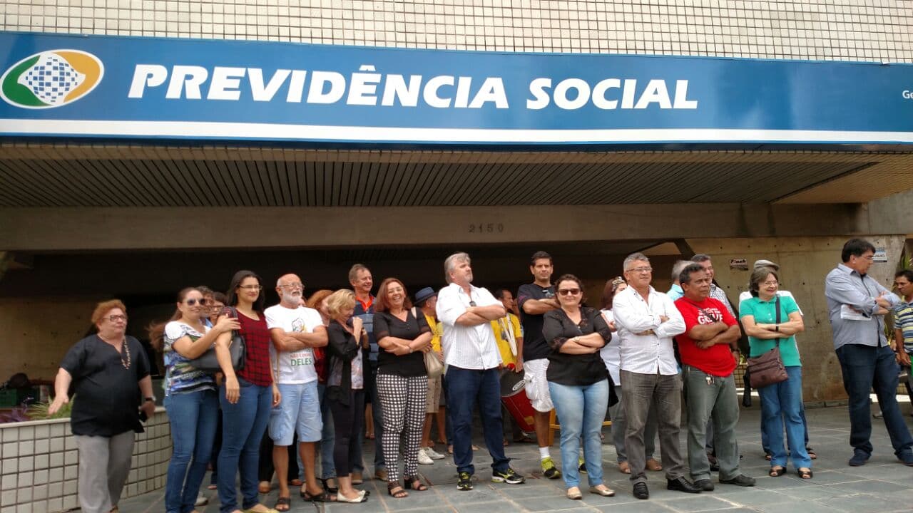 FOTOS E VÍDEOS: Manifestação nesta quinta em Natal do INSS e Sindsaúde contra PL 257, que retira direitos e pode provocar caos no país