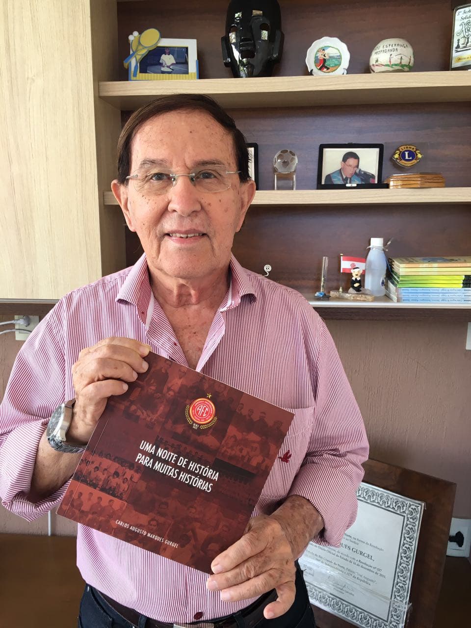 Lançamento do livro "Uma Noite De História Para Muitas Histórias" acontece terça, dia 10, na Sede Social América