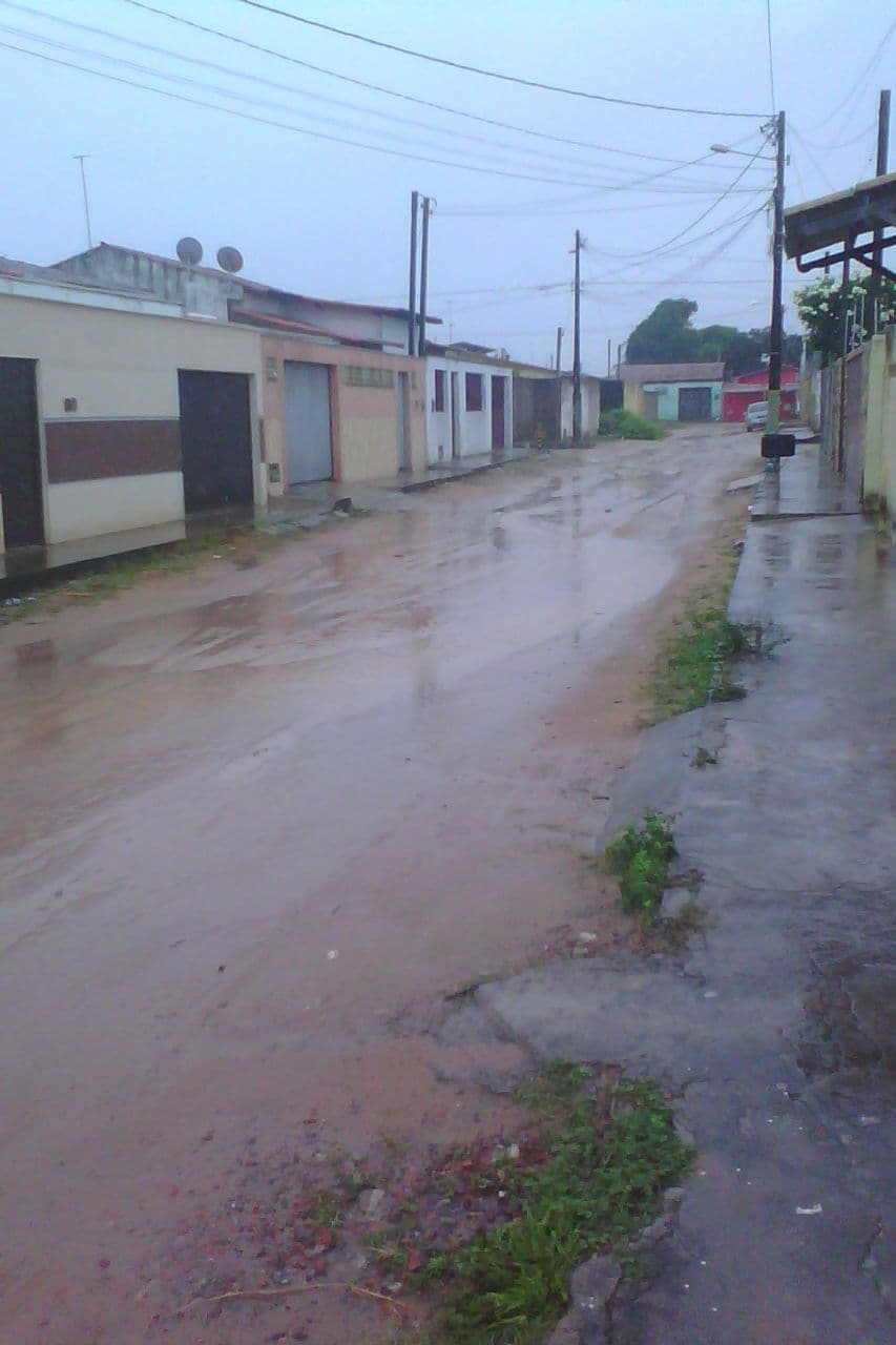 FOTOS: Ruas não pavimentadas em Cajupiranga viram "lagoas" sempre que chove
