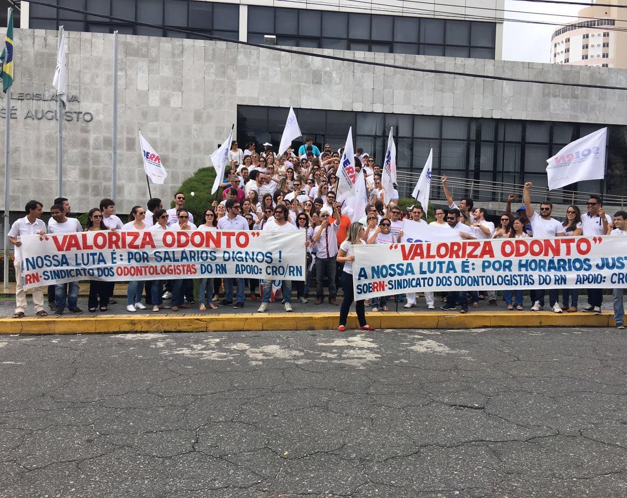 Dentistas realizam o #valorizaodonto