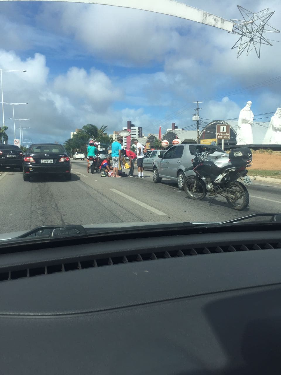 FOTO: Acidente na BR-101, em Natal, deixa trânsito lento