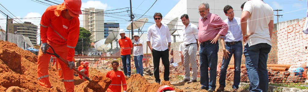 FOTO: Governador visita vários pontos das obras de saneamento de Natal