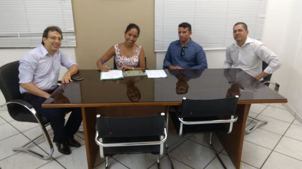 FOTO: Médicos legistas temporários começam a assinar contratos com o ITEP
