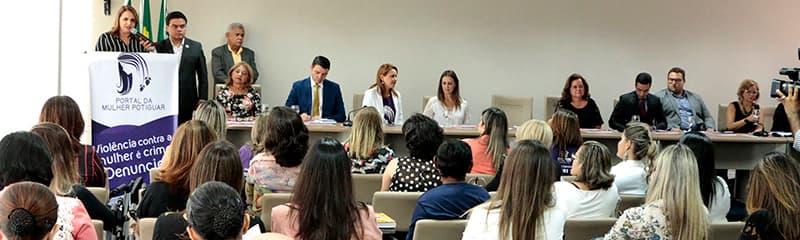 Governo do Estado lança portal para mulheres e presta suporte às vítimas de violência