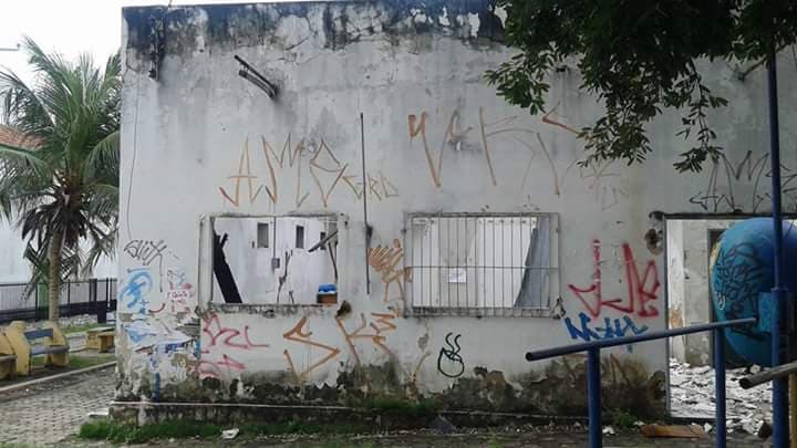 FOTOS: Patrimônio histórico de Natal abandonado serve para abrigar moradores de rua e infratores