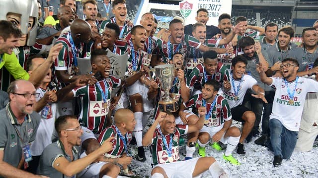 Nos pênaltis, Fluminense vence o Flamengo e leva a Taça Guanabara