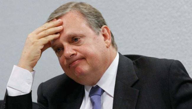 Mesmo sendo ilegal, parentes de políticos fizeram repatriação