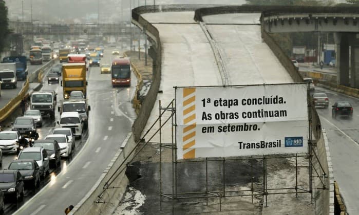 Mesmo após empreiteiras se acertarem com a Justiça, grandes obras seguem paradas demissões não param