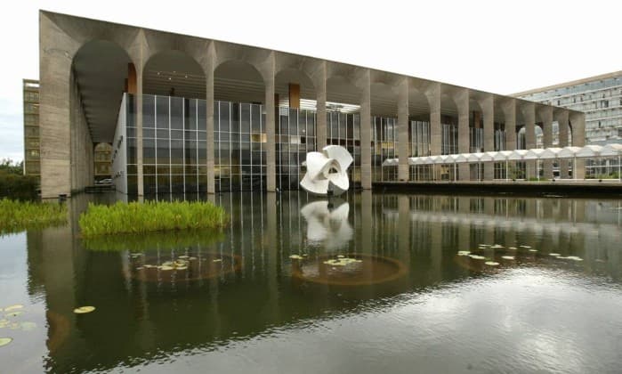 Governo deve conceder aumentos a pelo menos 10 carreiras de servidores; confira quais