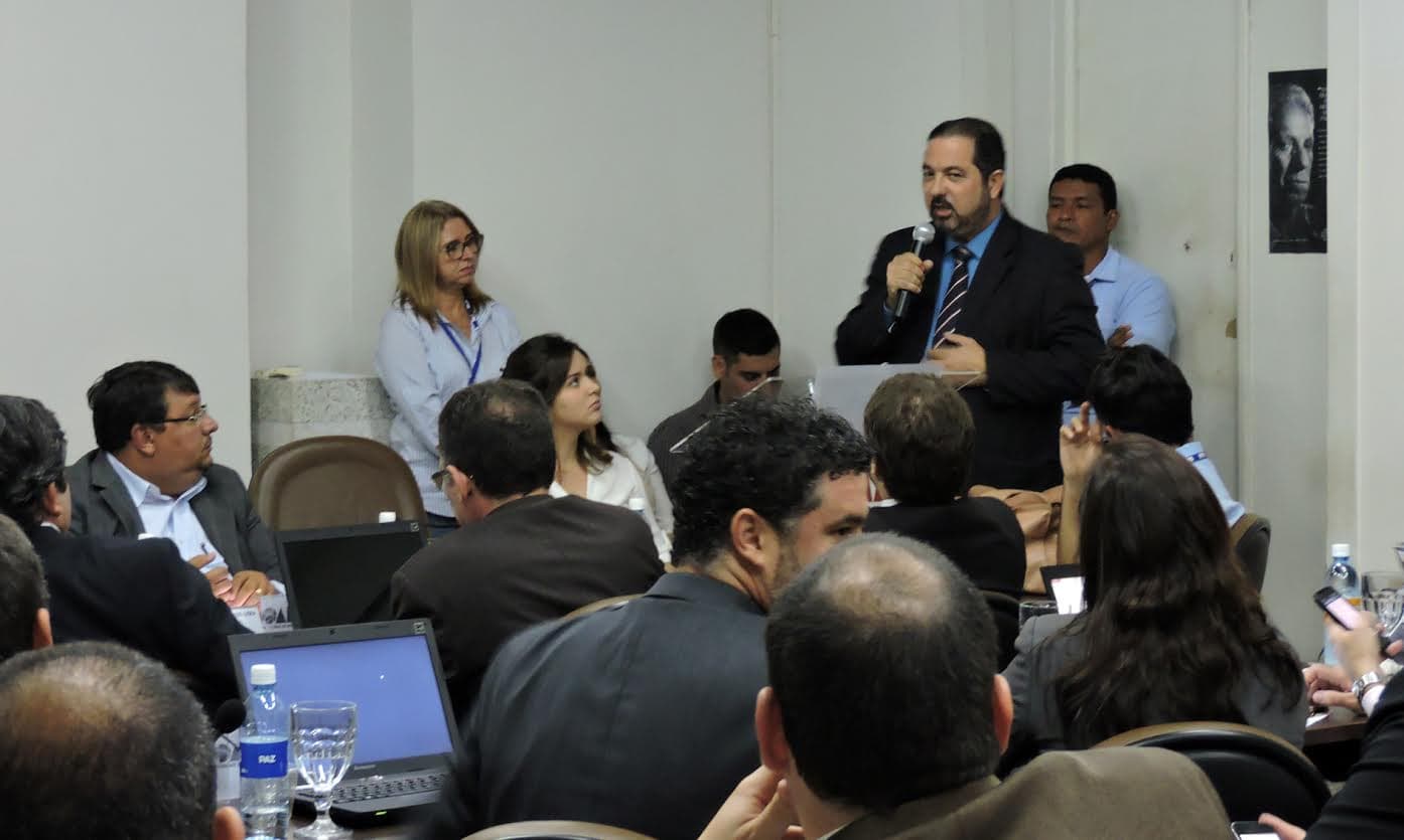 Advogado e pré-candidato a prefeito cobra transparência de órgãos públicos durante reunião de conselheiros da OAB