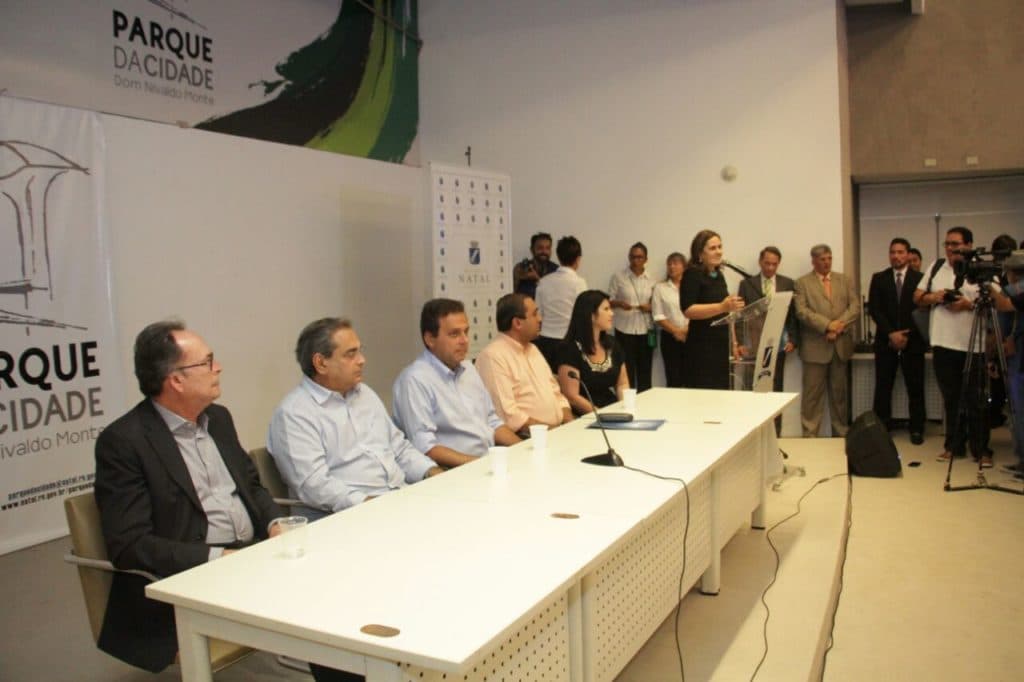 FOTOS: Prefeito de Natal empossa novos secretários da administração municipal
