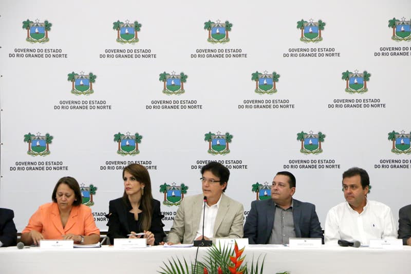 Governador convoca políticos e empresários a lutar pelo HUB da TAM em São Gonçalo