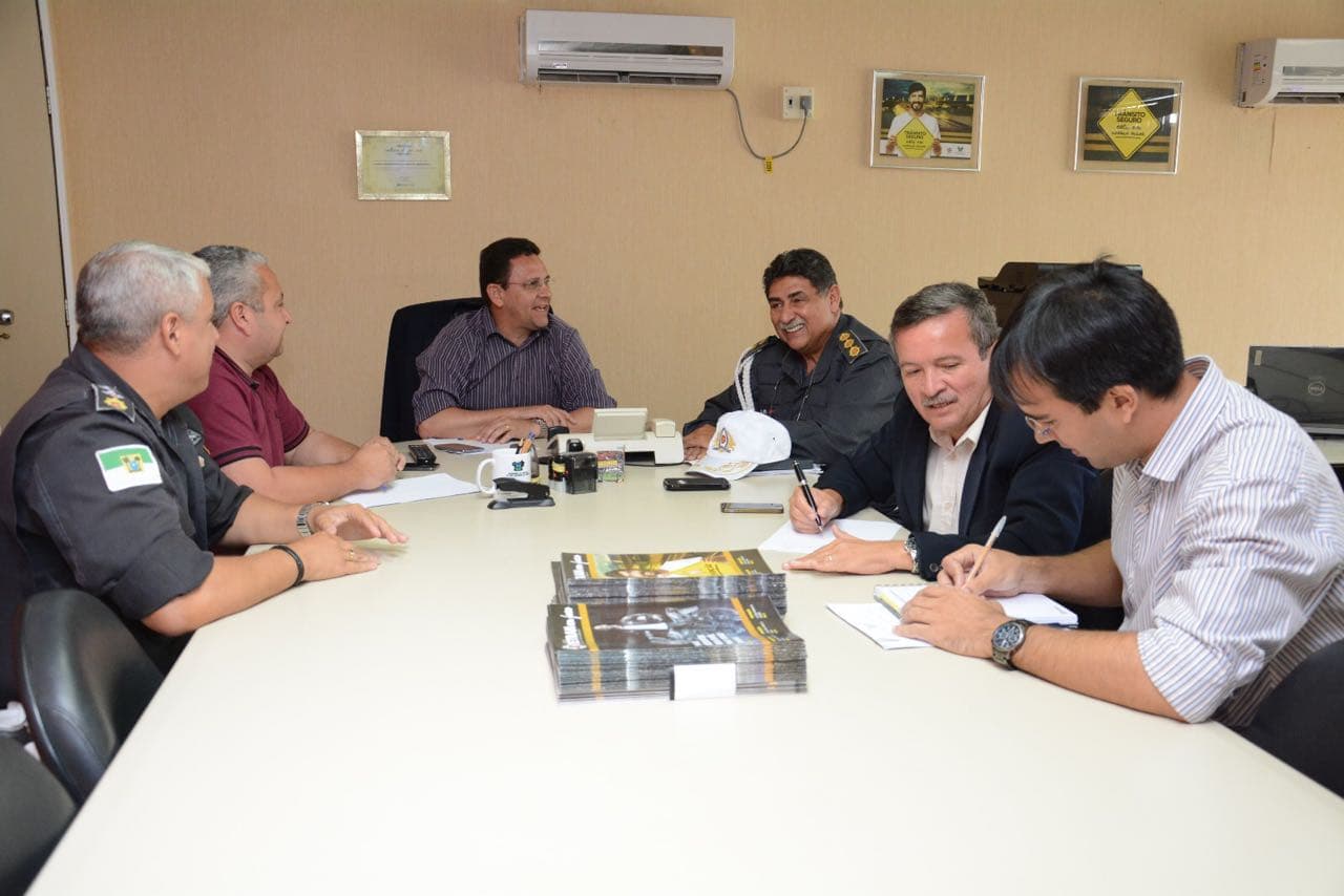 Governo do Estado define ações de fluidez e segurança no trânsito do litoral