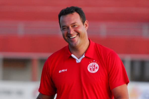 Técnico do América receberá Título de Cidadão Natalense