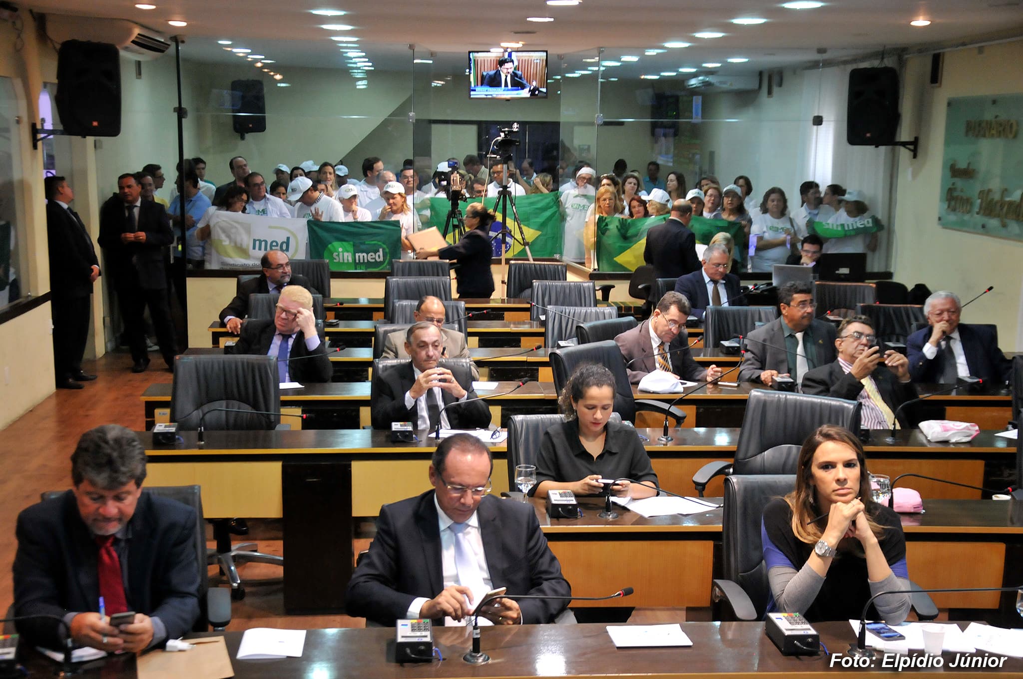 Estruturação da carreira médica em Natal é aprovada com emenda garantindo isonomia na Saúde Pública