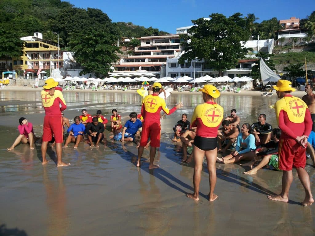 Corpo de Bombeiros promove curso Surf-Salva neste sábado em Cotovelo