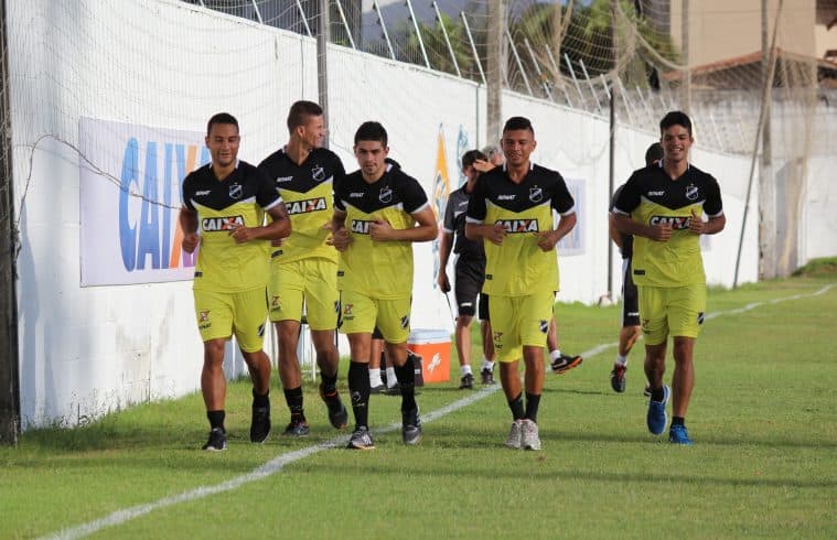 ABC se reapresenta nesta sexta mirando Série B