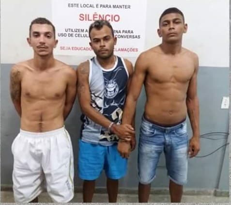 Trio é preso com veículo roubado, munições, drogas e galão de combustível na zona Norte de Natal