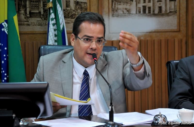 Aprovado projeto de Júlio Protásio que determina a realização de campanhas proibindo o uso de cerol