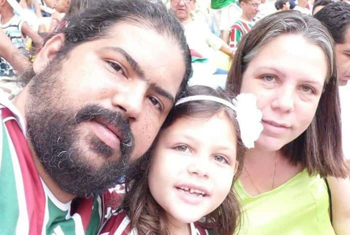 Xixi no poste pode ‘entregar' assassino de família no RJ