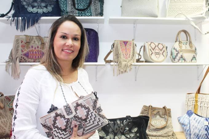 Como ela ganha dinheiro vendendo pelo WhatsApp e pelo Instagram
