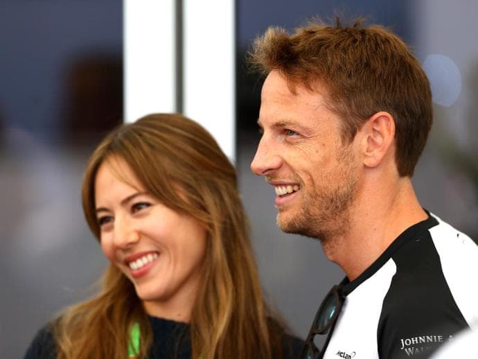 F1: Button e esposa são dopados e ladrões levam anel de R$ 1,3 milhão