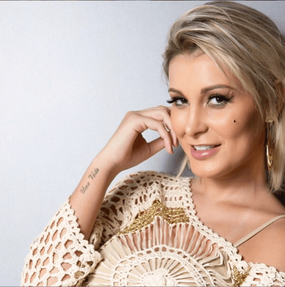 Convertida, Andressa Urach garante: "sexo só depois do casamento"