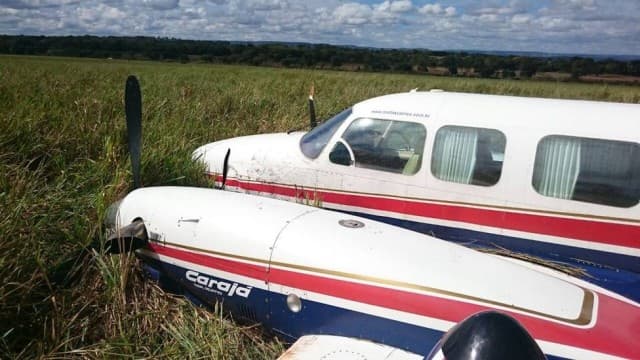 FAB vai apurar se combustível causou pane em avião com Huck e Angélica