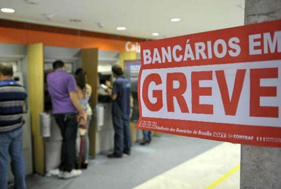 Bancários seguem em greve e negociam nesta sexta com Fenaban