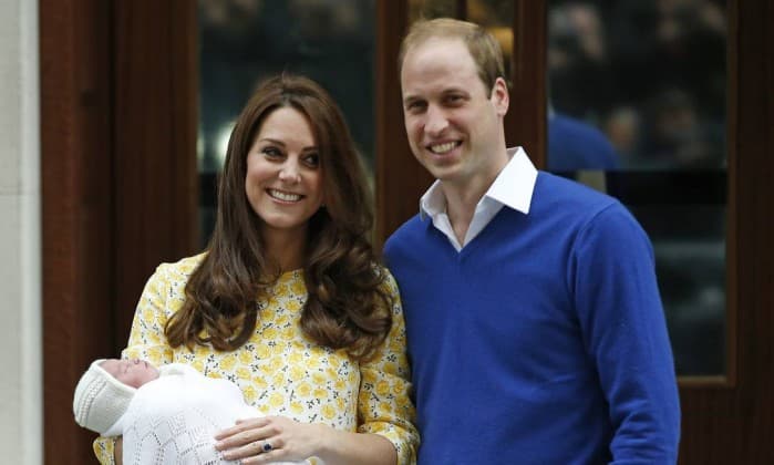 William e Kate apresentam sua segunda filha, a nova bebê real