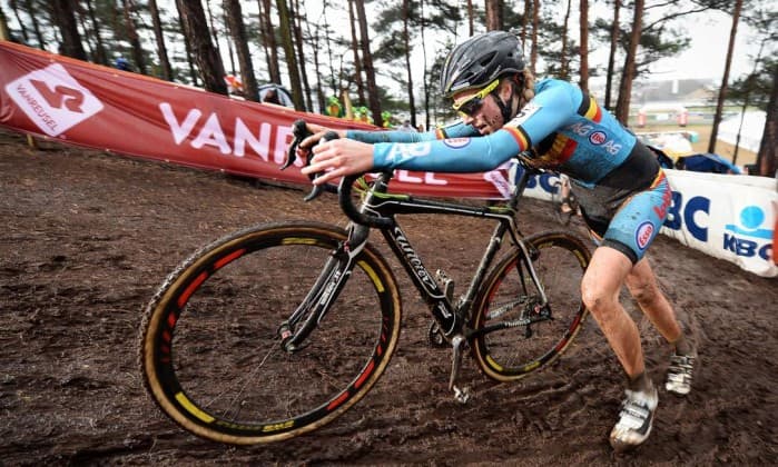 "Dick Viragista": Ciclista é acusada de competir com bicicleta com motor na Bélgica