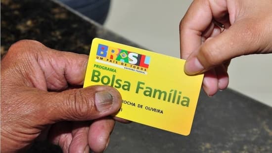 Governo quer premiar prefeito que reduzir número de dependentes do Bolsa Família que deixem programa para trabalhar