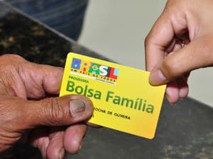 MPF investiga pagamento de Bolsa Família a quase 10 mil mortos em PE