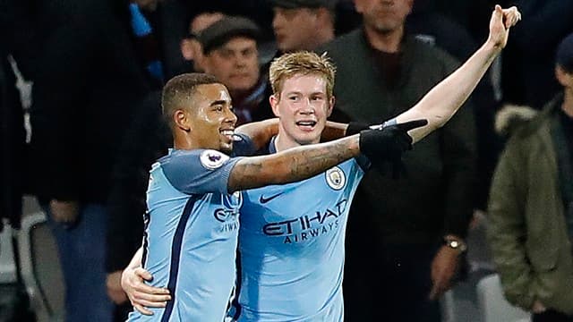 Titularidade, gol e assistência: Gabriel Jesus tem noite dos sonhos em goleada do City
