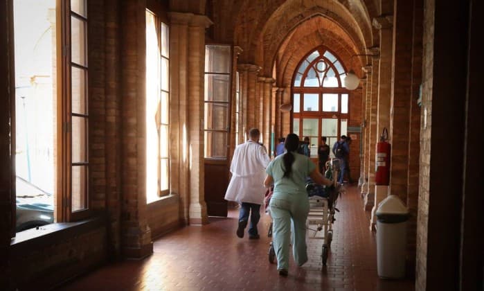 Crise e escândalos causam rombo de R$ 22 bi nas santas casas