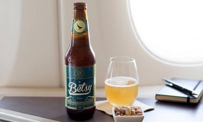 Companhia aérea lança cerveja feita especialmente para ser bebida a bordo