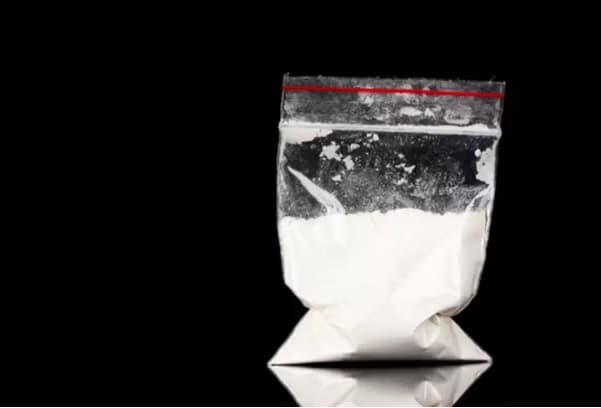 Pesquisa mostra que 90% das notas de real contêm cocaína